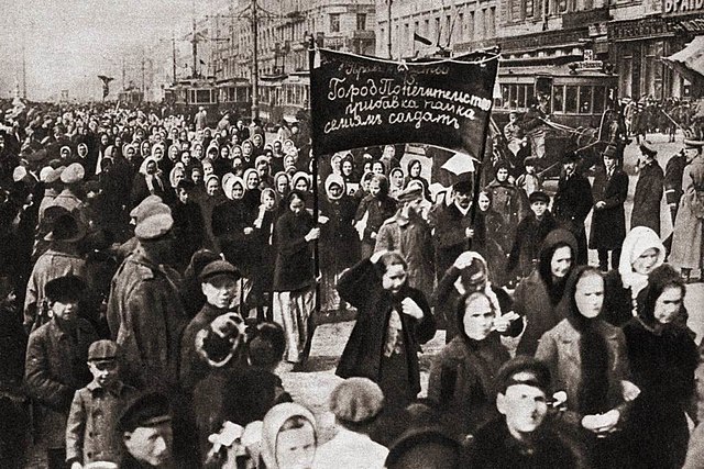 Arquivo:Mulheres Petrogrado, 1917.03.08.jpg