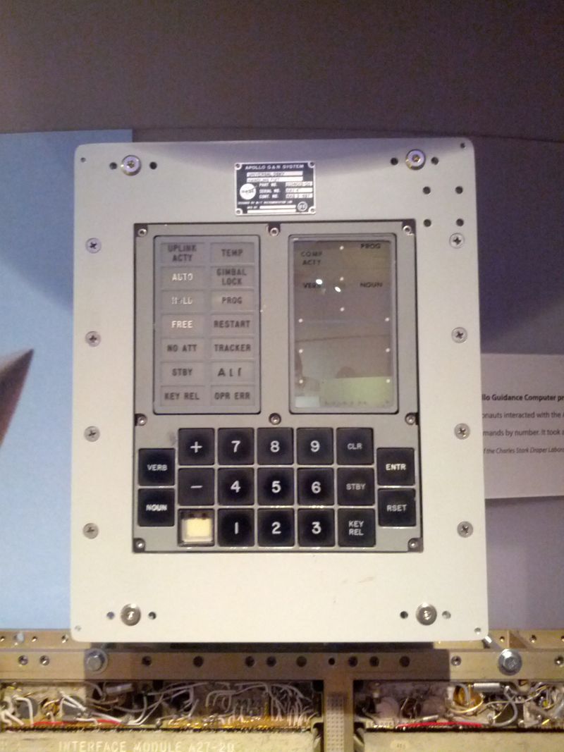 Apollo guidance computer.jpg
